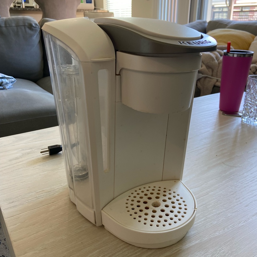 Keurig K select strong brew coffee maker